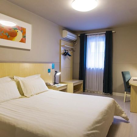 Jinjiang Inn Shanghai Hongqiao Hinge Qixin Road מראה חיצוני תמונה